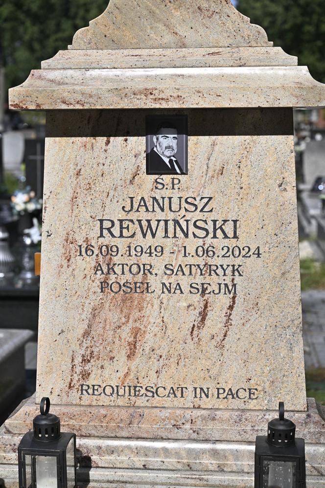 Janusz Rewiński grób