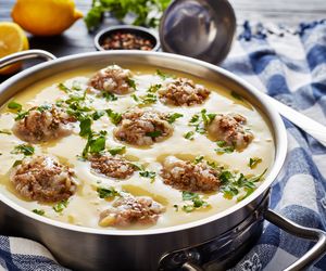 Grecka zupa cytrynowa z klopsikami