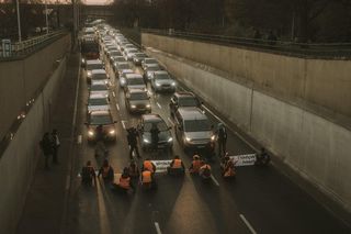 Ostatnie Pokolenie zablokowało Wisłostradę! O poranku w Warszawie ruszył protest aktywistów