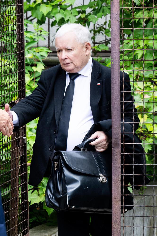 Tak naprawdę mieszka Jarosław Kaczyński. Willa na Żoliborzu od środka