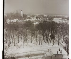 Zielona Góra w zimowej aurze. Czesław Łuniewicz uchwycił zimę kilkadziesiąt lat temu na fotografiach