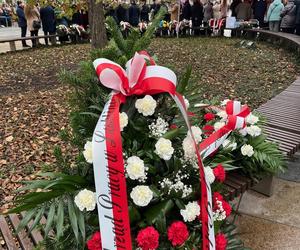 11 listopada. Narodowe Święto Niepodległości w Lublinie. Sprzedawca flag: Z poczucia patriotyzmu nie podwyższałem cen