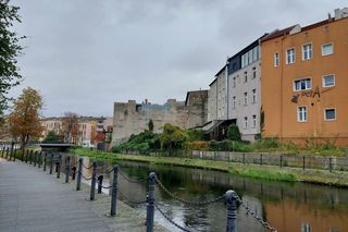 Wenecja Bydgoska ma niepowtarzalny klimat. Tak wyglądała 90 lat temu, a tak zmieniła się dziś [ZDJĘCIA]