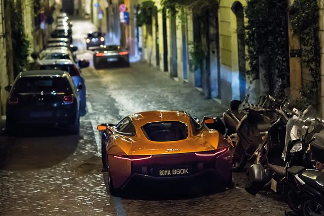 Jaguar C-X75 z filmu "Spectre"