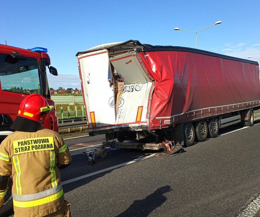 Wypadek dwóch ciężarówek na A4. Jedna osoba ranna, ogromne utrudnienia w kierunku Wrocławia