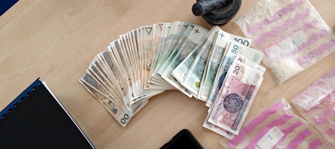 Pigułki gwałtu miała trafić na ulice Warszawy. Zatrzymano dwóch mężczyzn