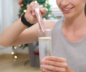 O jakiej porze dnia najlepiej brać kolagen? Tylko tak w pełni skorzystasz z jego właściwości