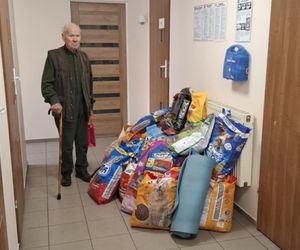 Sto lat dobroci! Pan Józef znów pomógł zwierzętom. Tak świętował swoje 100. urodziny