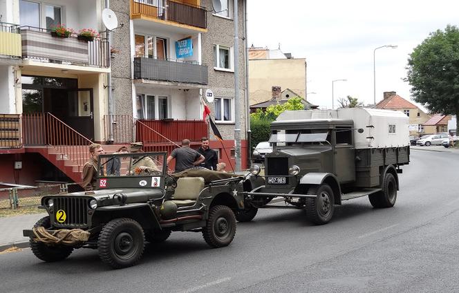 Wojskowa parada w Międzyrzeczu. 