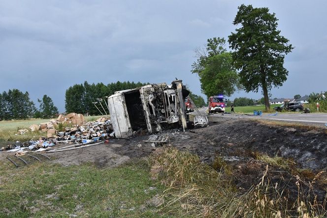 en strażak to prawdziwy bohater! Pan Tomasz ryzykował życiem, by ratować kierowcę z płonącego TIR-a