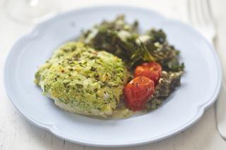 Dorsz z brokułem i zielonym groszkiem - super pomysł na obiad z rybą