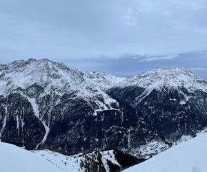 Zobacz, jak wygląda Austria w pełni sezonu narciarskiego 