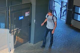 Policjanci z Torunia poszukują tych dwóch mężczyzn. Rozpoznajesz ich?