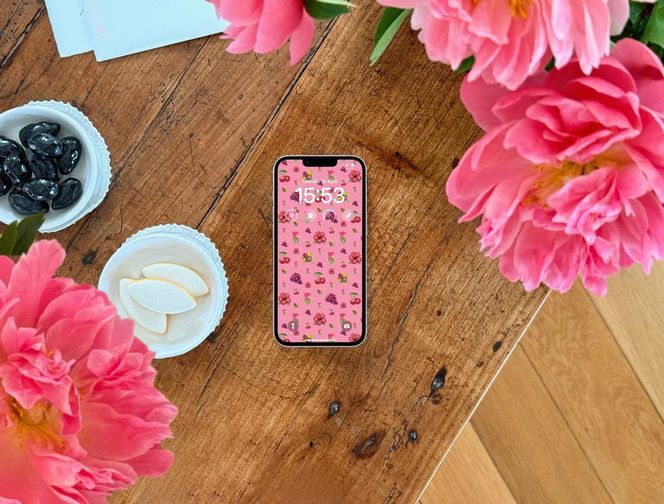 Ten telefon pokocha każda mama. Przeczytaj, dlaczego iPhone 16e to idealny prezent na Dzień Matki 