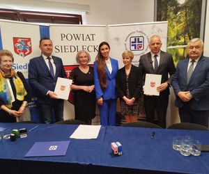 Umowa na przekazanie dotacji na zakup nowego sprzętu dla Szpitala Miejskiego w Siedlcach została podpisana 28 kwietnia