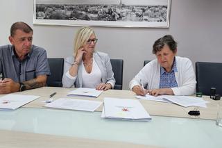 Podpisanie umów na dotacje 