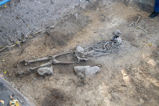 Sensacyjne odkrycie w Tumie. Archeolodzy odkopali groby sprzed tysiąca lat!