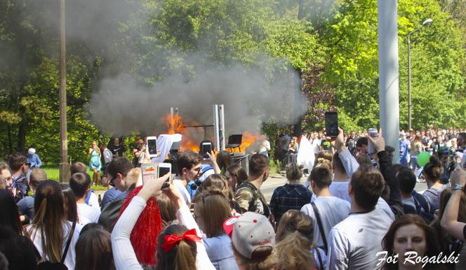 Wrocław: Pożar na pochodzie juwenaliowym [ZDJĘCIA]