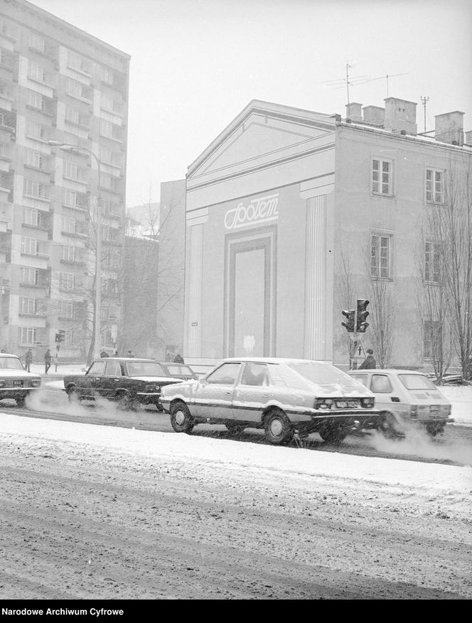 QUIZ PRL. Czy pamiętasz Poloneza? Samochód-marzenie milionów Polaków?