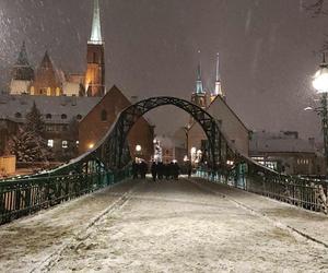 Ostrów Tumski we Wrocławiu w zimowej odsłonie. To miejsce trzeba odwiedzić [zdjęcia]