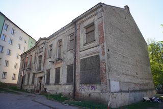Przetrwała wojnę i powstanie w gettcie. Dzisiaj to opuszczona ruina w centrum Białegostoku