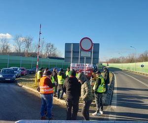 Rolnicy z woj. lubelskiego protestowali, bo mają dość unijnej polityki rolnej. Nie chcą zboża technicznego z Ameryki Południowej