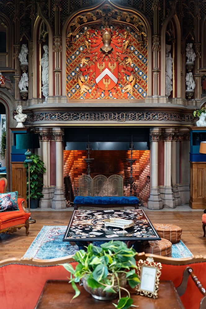 "The Traitors. Zdrajcy"