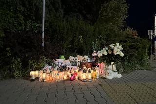 Tak pożegnali 9-letnią Ewę. Zginęła pod kołami tira. Morze kwiatów i zniczy. A po środku białe pluszowe misie