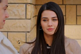 Miłość i nadzieja odc. 329. Bahar, Cavidan