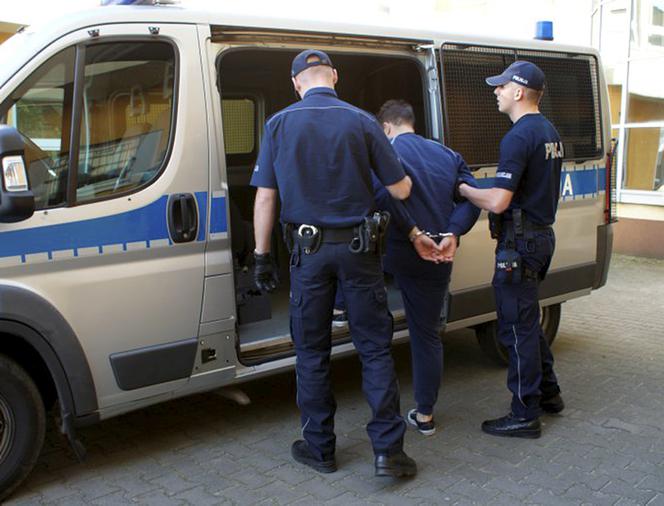 zgwałcił i zabił 3 letniego Nikosia