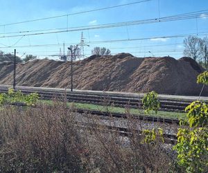 Uciążliwa działalność na terenach należących do PKP. Protest mieszkańców