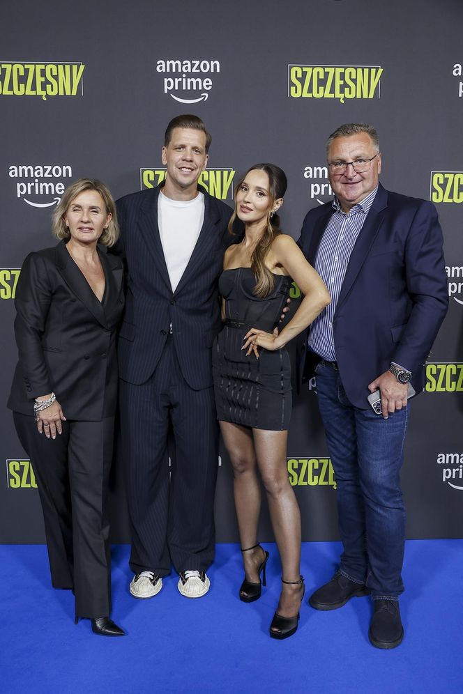 Premiera filmu "Szczęsny". Tomasz Kot z synem, brata piłkarza z rodziną i Quebonafide z partnerką [GALERIA]
