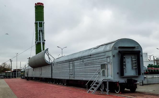Nuklearny pociąg widziany w Rosji. Jedzie w stronę Ukrainy. Putin uderzy bronią atomową?