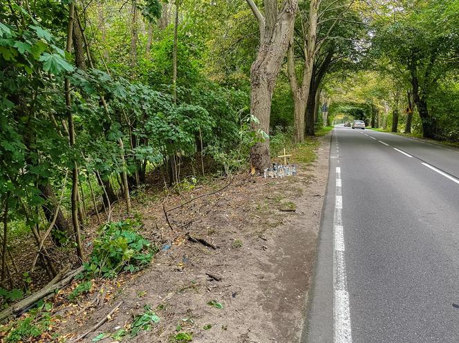 Grabówko. Tragiczny wypadek. Jakub prawo jazdy miał tylko 4 miesiące. Zginął razem z kolegą. Teraz będą dwa pogrzeby w jeden dzień. "To fajne chłopaki były"