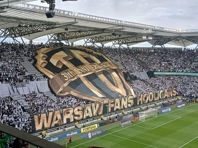 Dymy na meczu Legia - Lech