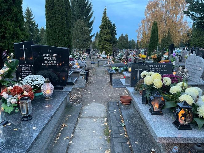 Cmentarz w Łodzi - 1 listopada