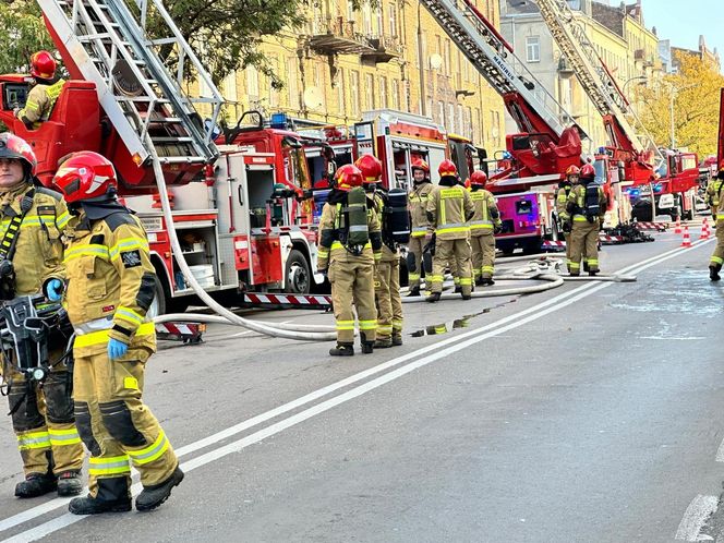 Warszawa. Pożar opuszczonej kamienicy przy Wileńskej 11