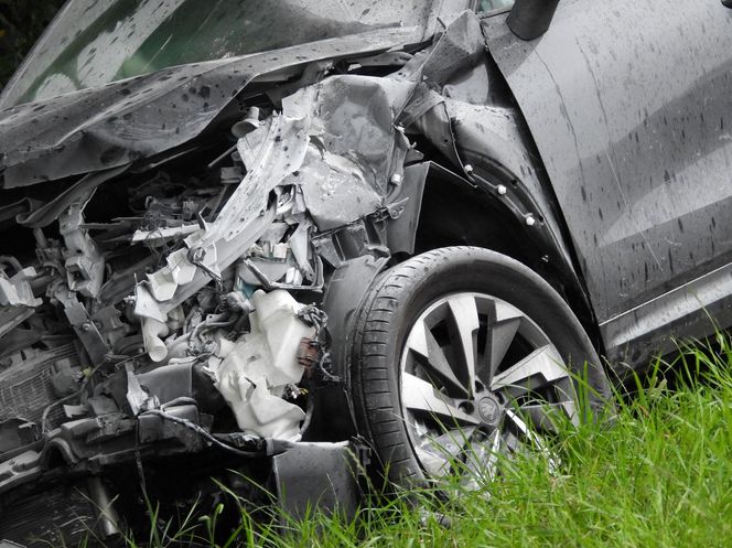 Czołówka pod Wołominem. Dwie osoby w szpitalu