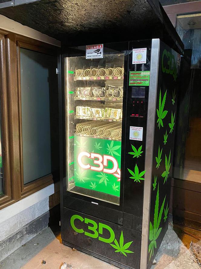 W Tychach pojawiły się automaty z marihuaną. Czy to legalne? Wyjaśniamy! [ZDJĘCIA]