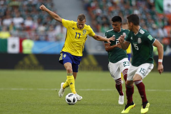 Grupa F: Mecz Meksyk-Szwecja. Viktor Claesson i Jesus Gallardo
