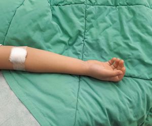 Weganie zagłodzili dziecko. Nie żyje 3-latek, który jadł tylko orzechy i nasiona