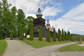 To jedna z najpiękniejszych wsi w Małopolsce. Do jej powstania przyczynił się biskup krakowski