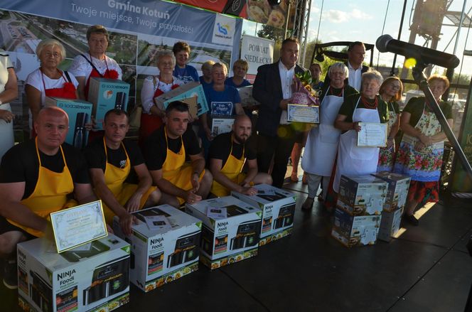 W konkursie na najlepsze pierogi w powiecie Siedleckim w 2025 roku zwyciężył męski zespół KGW „Sami Swoi” z Kotunia! 