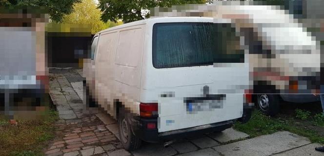 Próbowali wyrwać bankomat przy pomocy liny