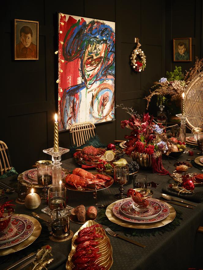 Czarno-złota dekoracja stołu na Sylwestra w domu