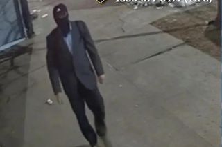  Złodziej w garniturze i kominiarce obrabował świątynię w Nowym Jorku