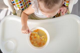 Białogard. Dwuletnie dziecko poważnie poparzone zupą. 30 proc. ciała 