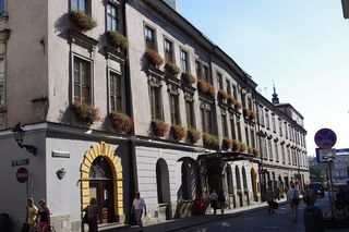 To jeden z najpiękniejszych budynków w Krakowie. Kiedyś znajdowała się w nim oberża