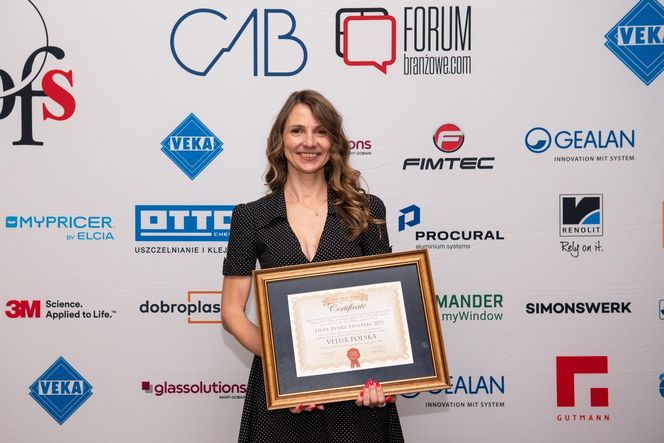 Aleksandra Stępniak z dyplomem Lider Rynku Stolarki 2025