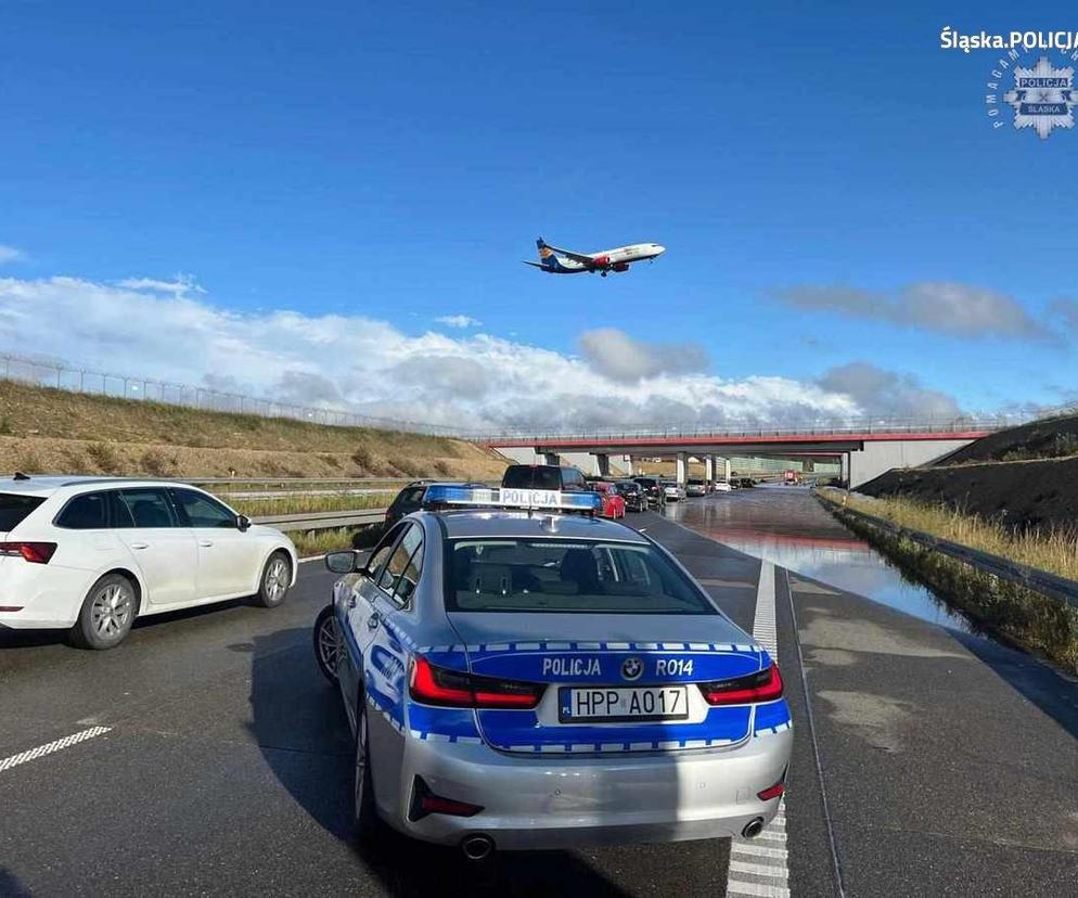 Zalana autostrada A1. Nieprzejezdne są wszystkie pasy na odcinku